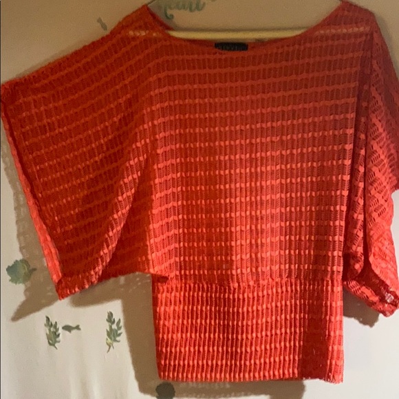 Body central overlay top - Picture 5 of 6